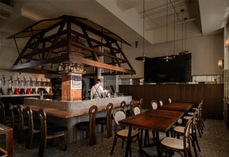 北站负一楼餐酒吧